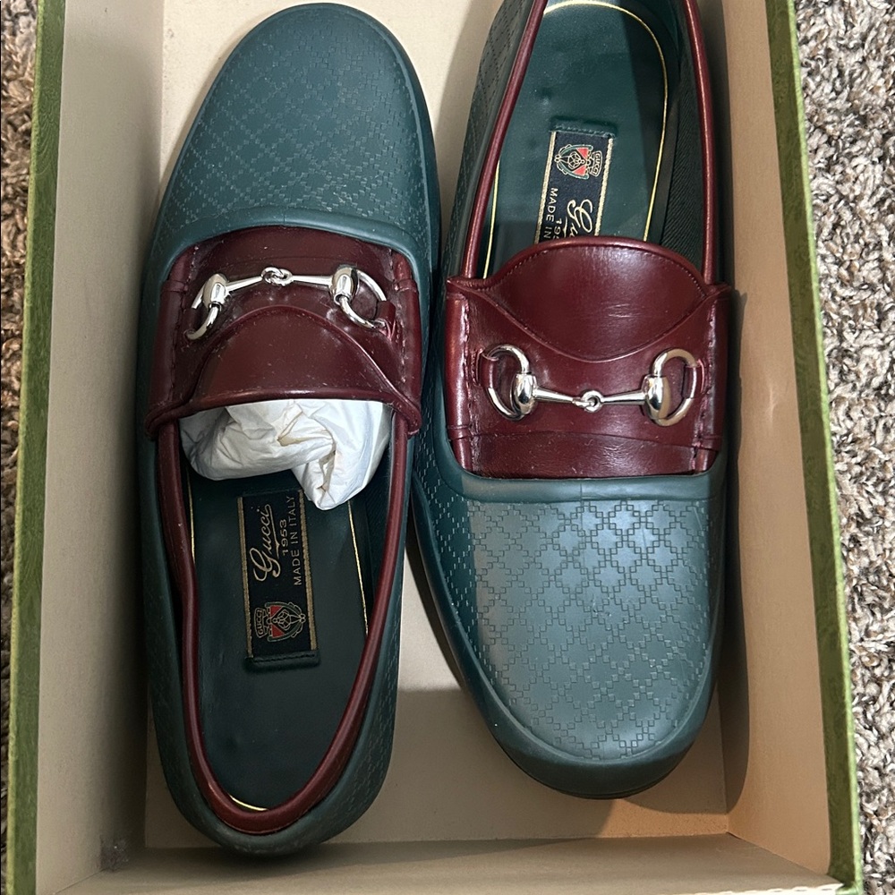 Gucci Men's Burgundy Suede Horsebit Loafers - Picture 4 of 4